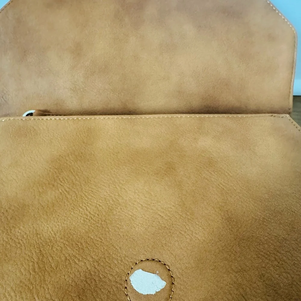 Chic cognac vegan clutch Bag with removable Chain Strap nwot